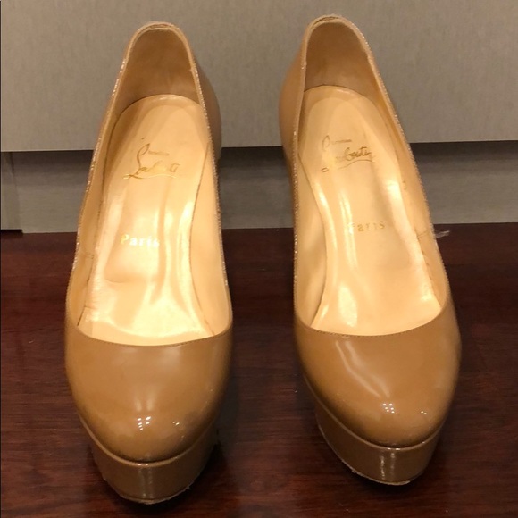 Christian Louboutin patent leather pumps/heels - Picture 3 of 8